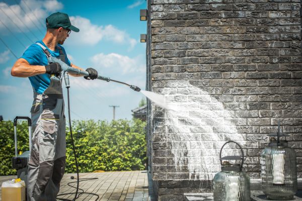 Brick Cleaning in Kenner