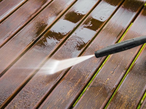 Deck Pressure Washing in Kenner