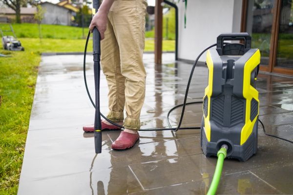 Porch Pressure Washing in Kenner