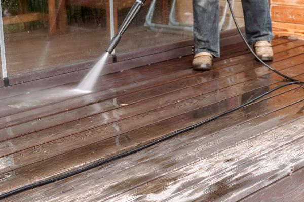 Pool Deck Power Washing in Kenner