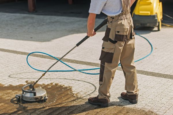 Townhouse Driveway Cleaning in Kenner